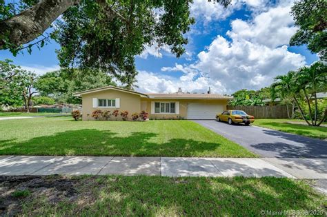 6800 Nw 5Th Ct Plantation Fl 33317 Redfin 6800 Nw 5Th Ct Plantation Fl 33317 Redfin