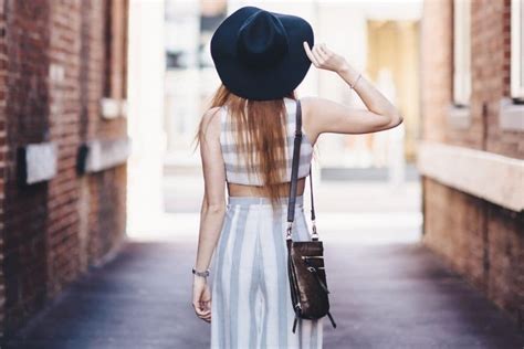7 Reasons Why You Should Never Fear Dating A Taller Woman Emlovz 7 Reasons Why You Should Never Fear Dating A Taller Woman Emlovz