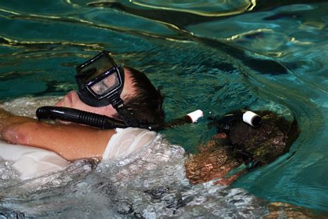 An Aviation Rescue Swimmer Candidate At The U S Navy Avia Flickr An Aviation Rescue Swimmer Candidate At The U S Navy Avia Flickr