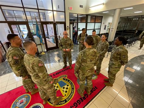Army Vice Chief Of Staff Visits Fort Gregg Adams Meps Article The
