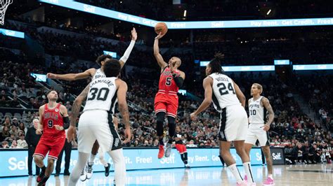 Billy Donovan Praises Jevon Carter For Being Professional Despite The