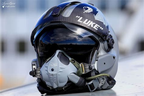 Casque Pilote Du Rafale M Fighter Pilot Military Helmets Helmet Design Casque Pilote Du Rafale M Fighter Pilot Military Helmets Helmet Design
