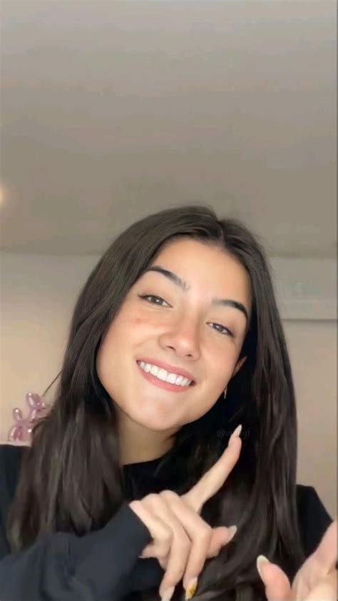Charli D Amelio Bio Wiki Net Worth Dating Boyfriend Age Charli D Amelio Bio Wiki Net Worth Dating Boyfriend Age
