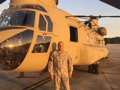 Dla Employee Army Reserve Pilot Flies Newest Army Chinook Defense Dla Employee Army Reserve Pilot Flies Newest Army Chinook Defense