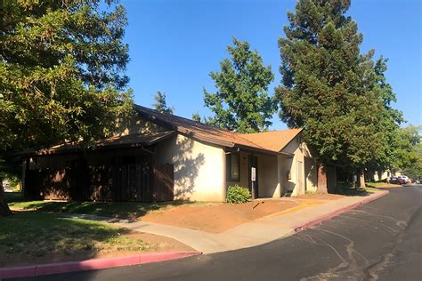 Eastwood Court Apartments 2770 Eaton Rd Chico Ca Apartments For