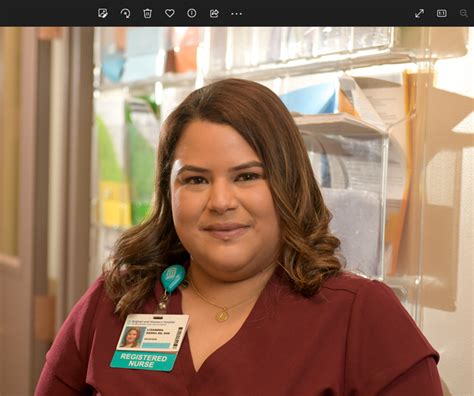 Essence Of Nursing Honoree Lisandra Sierra Bsn Rn Brigham Heart