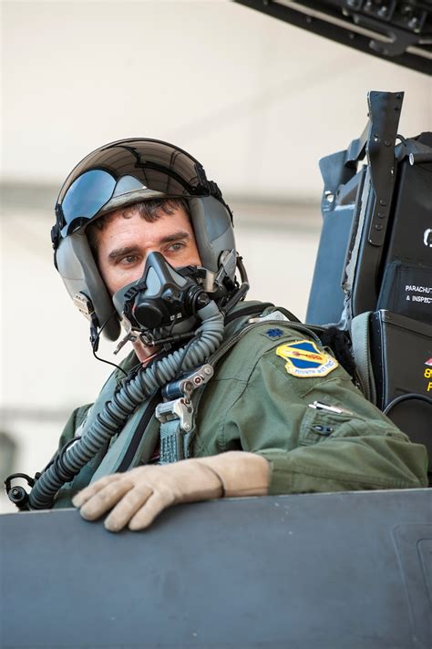 Face Of Defense Air Force Fighter Pilot Reaches 3 000 Flying Hours U