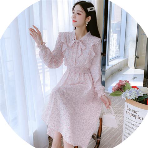 French V Neck Lace Up Long Sleeve Fragmented Flower Dress Autumn Style French V Neck Lace Up Long Sleeve Fragmented Flower Dress Autumn Style