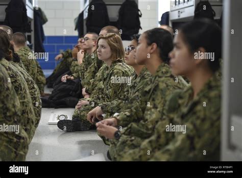 Great Lakes Ill Feb 7 2019 Recruits Receive General Military