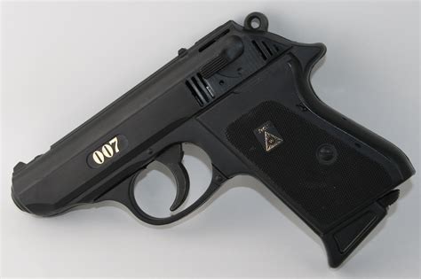 Gun James Bond