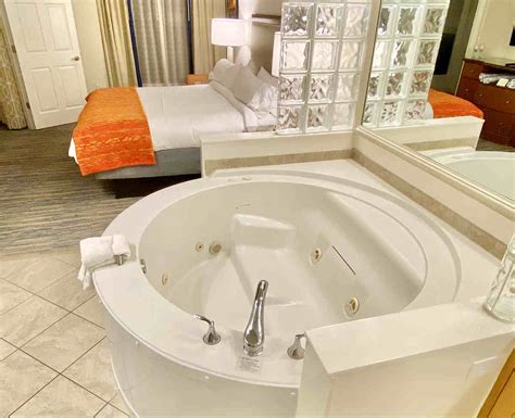 Hotel Near Me With Hot Tub Suite At Damon Barnes Blog Hotel Near Me With Hot Tub Suite At Damon Barnes Blog