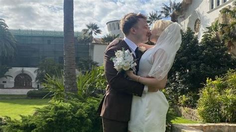 Shayne and Courtney Dating Timeline