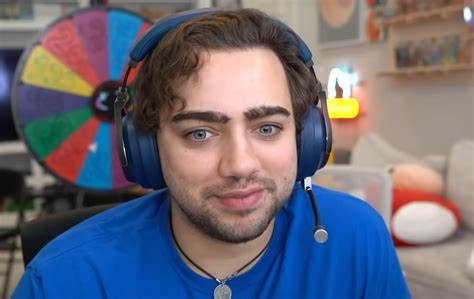 Is Mizkif Married To A Wife Or Dating A Girlfriend Wifebio Com Is Mizkif Married To A Wife Or Dating A Girlfriend Wifebio Com