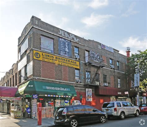 Jackson Height Roosevelt Ave