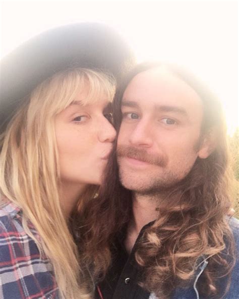 5 Kesha Dating Tips
