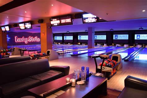 Lucky Strikes Bowling
