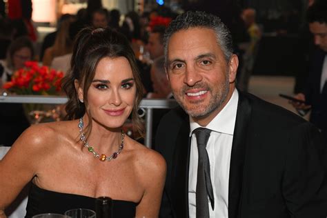Mauricio Umansky Dating Life Update After Kyle Richards Split The Mauricio Umansky Dating Life Update After Kyle Richards Split The