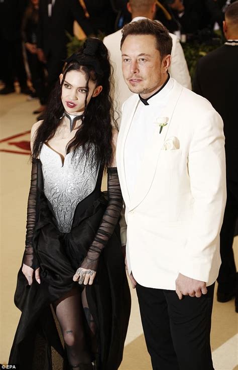 Met Gala Elon Musk And Grimes Debut As A Couple On Red Carpet Daily Met Gala Elon Musk And Grimes Debut As A Couple On Red Carpet Daily