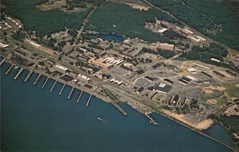 New London Naval Base