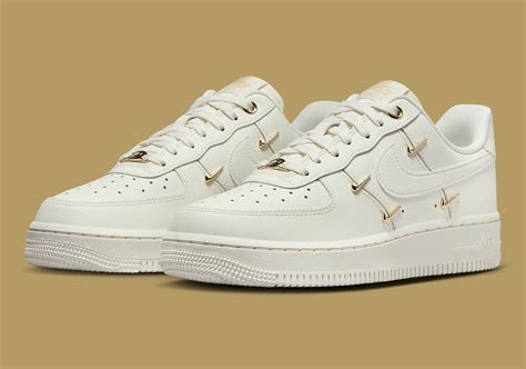 Nike Air Force 1 Low Metallic Gold Hypebeast Nike Air Force 1 Low Metallic Gold Hypebeast