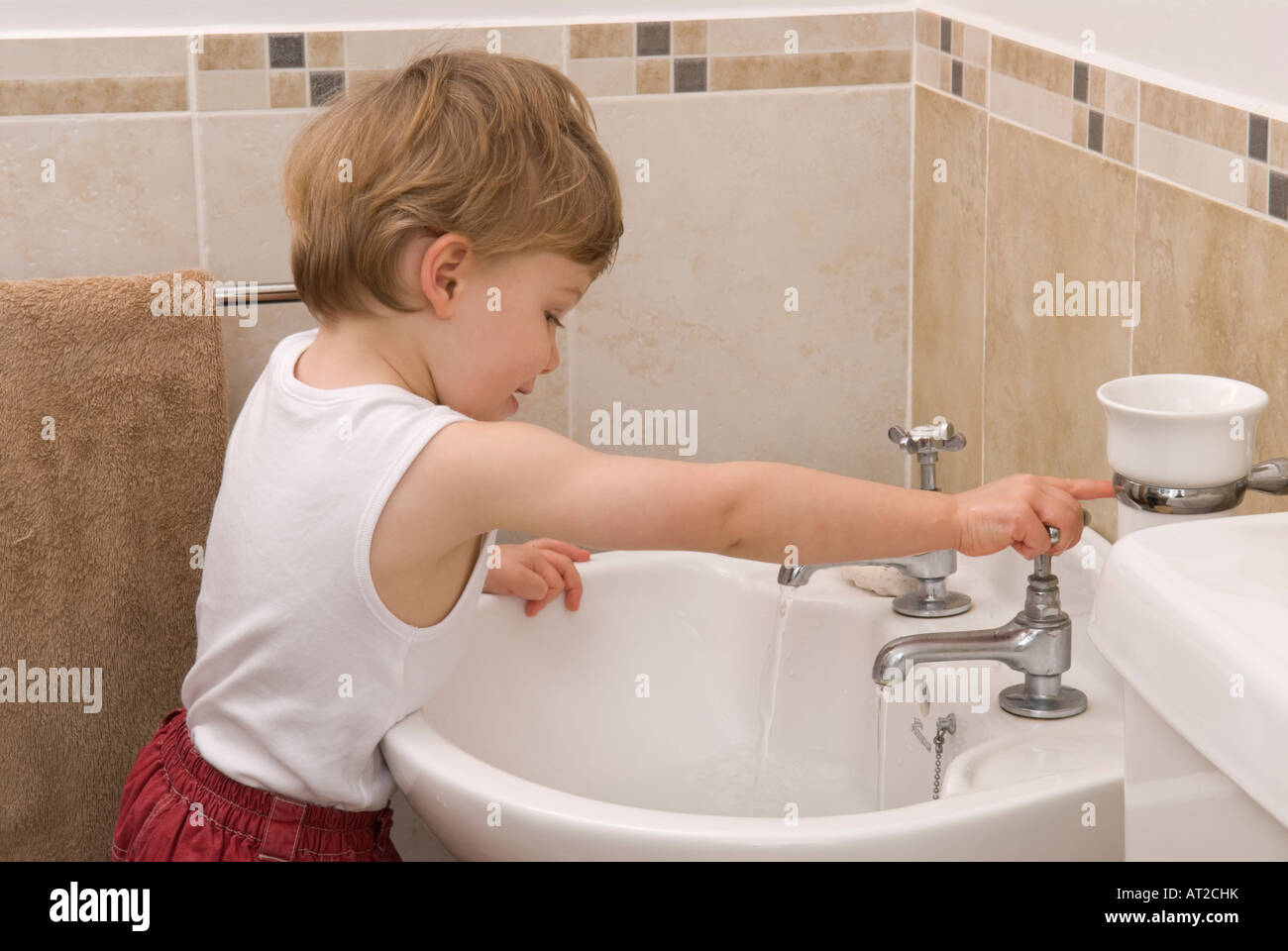 Playing Taps Hi Res Stock Photography And Images Alamy Playing Taps Hi Res Stock Photography And Images Alamy
