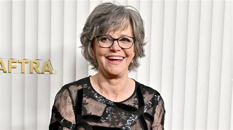 Sally Field Took Extreme Measures To Get Out Of Dating Johnny Carson Sally Field Took Extreme Measures To Get Out Of Dating Johnny Carson