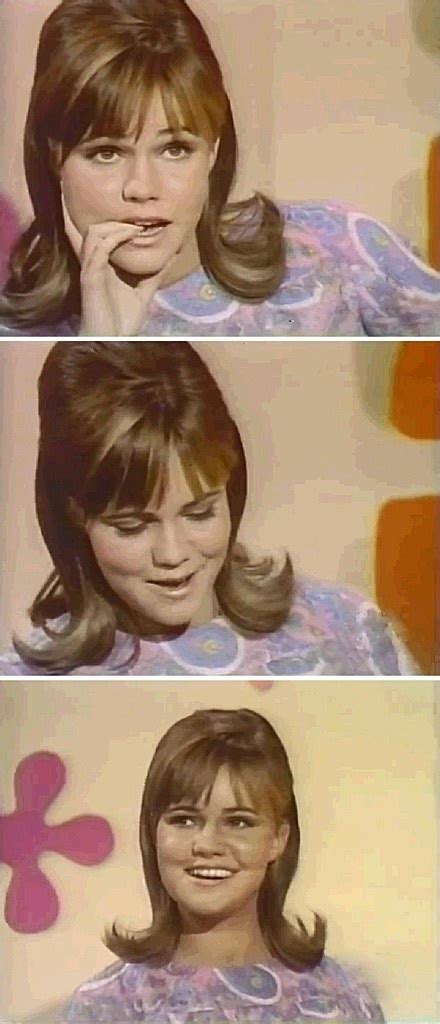 Sally Field Was A Celebrity Contestant On The First Nighttime Episode Sally Field Was A Celebrity Contestant On The First Nighttime Episode