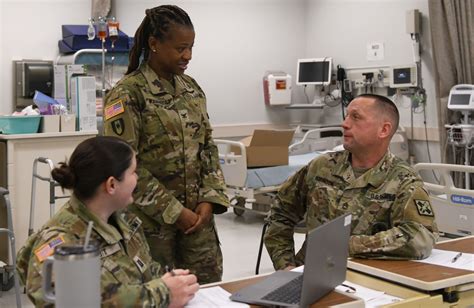 Senior Army Nurse Says Nurse Corps Continues To Make Strides Article Senior Army Nurse Says Nurse Corps Continues To Make Strides Article
