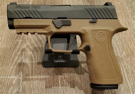 Sig Sauer P320 Compact The Little Brother Of What The Army Shoots Sig Sauer P320 Compact The Little Brother Of What The Army Shoots