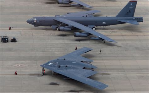 Stealth Bomber B 52