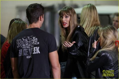 Taylor Swift Arrives At Travis Kelce S Chiefs Game With Star Studded Taylor Swift Arrives At Travis Kelce S Chiefs Game With Star Studded