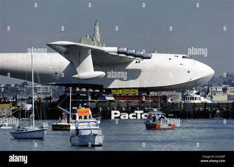 The Spruce Goose Being Towed In Long Beach California Stock Photo Alamy The Spruce Goose Being Towed In Long Beach California Stock Photo Alamy