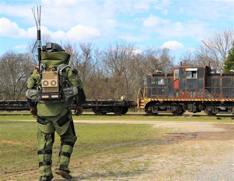 U S Army Explosive Ordnance Disposal Ncos Lead From Front For 80 Years U S Army Explosive Ordnance Disposal Ncos Lead From Front For 80 Years