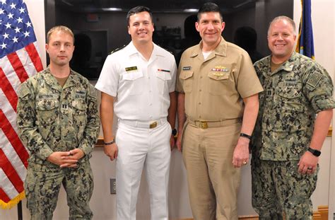 U S Naval Academy Midshipman Sees Fleet S Future At Dahlgren S Laser U S Naval Academy Midshipman Sees Fleet S Future At Dahlgren S Laser