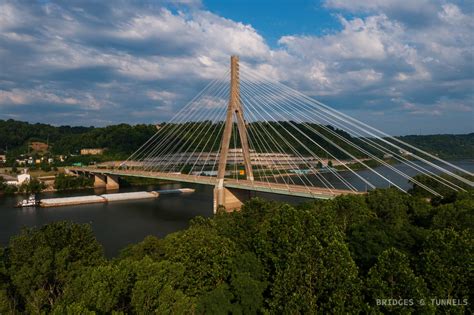 Veterans Memorial Bridge