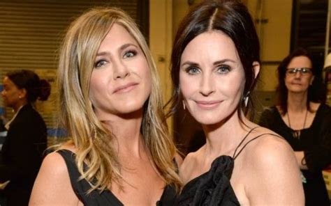 What Friends Stars Jennifer Aniston Courteney Cox Had A Common What Friends Stars Jennifer Aniston Courteney Cox Had A Common
