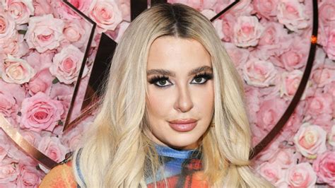 Tana Mongeau Dating Life